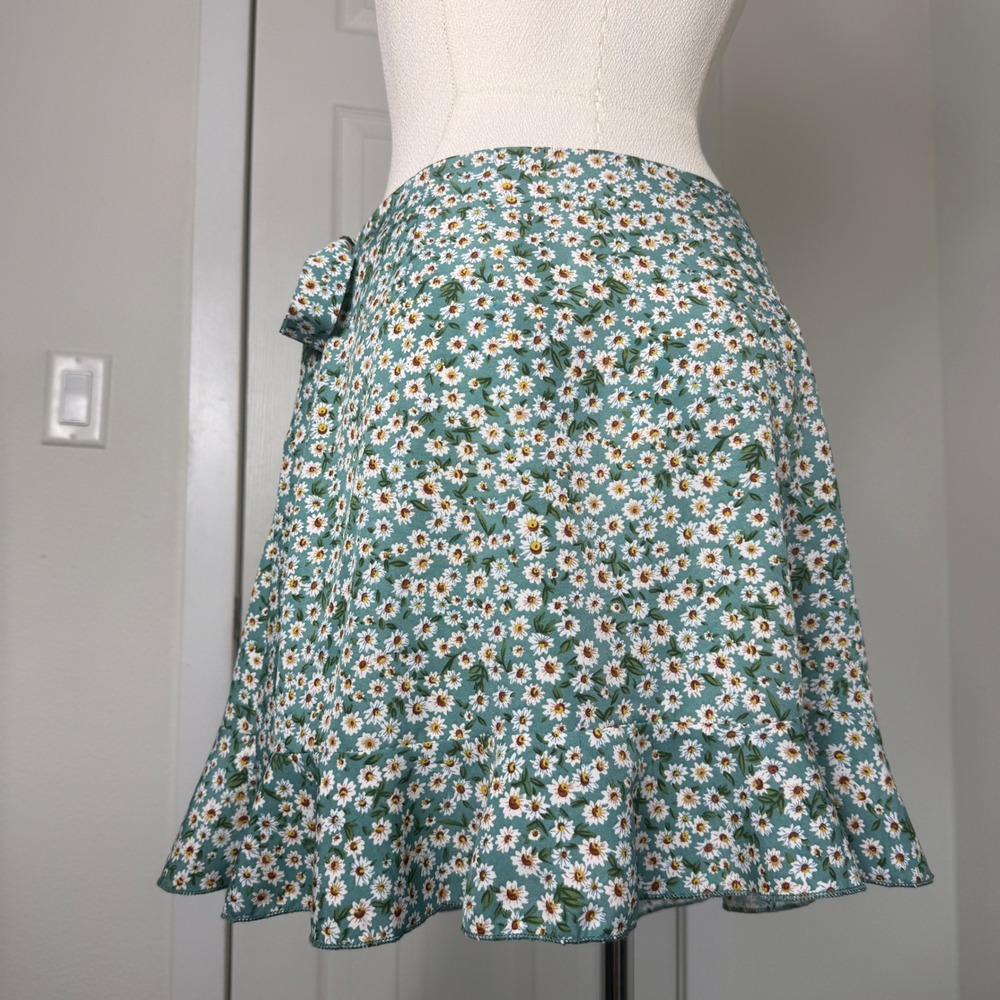 Womens Ditsy Floral Ruffle Wrap Mini Skirt Size M Boho Cottagecore Green - Picture 5 of 8